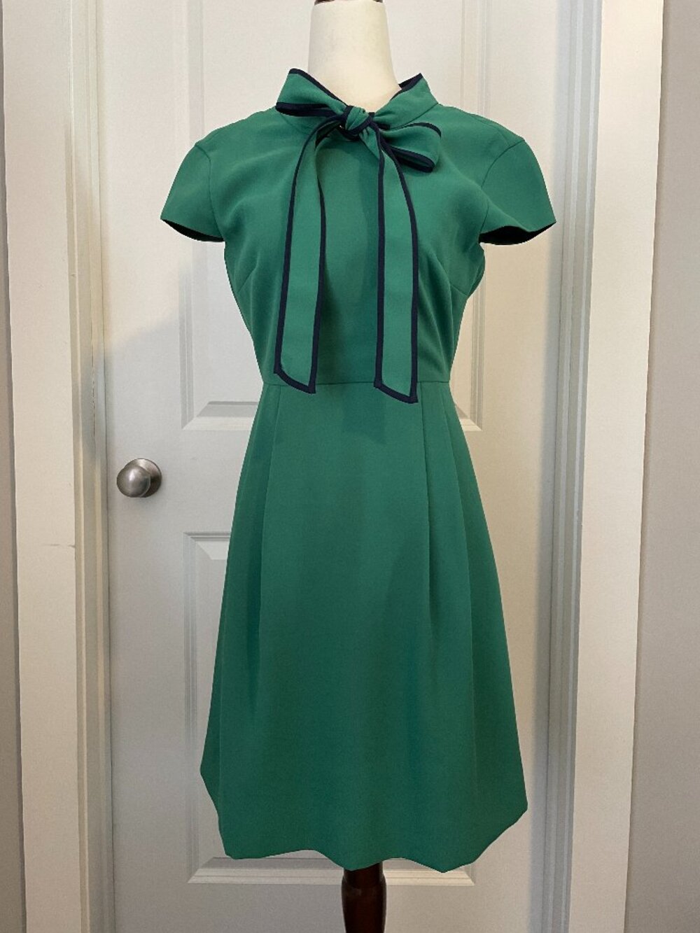 J.Crew Bow Tie Neck Dress in 365 Crepe Cap Sleeve Green Womens Size 00P
